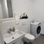 Apartment Modern Near Airport *